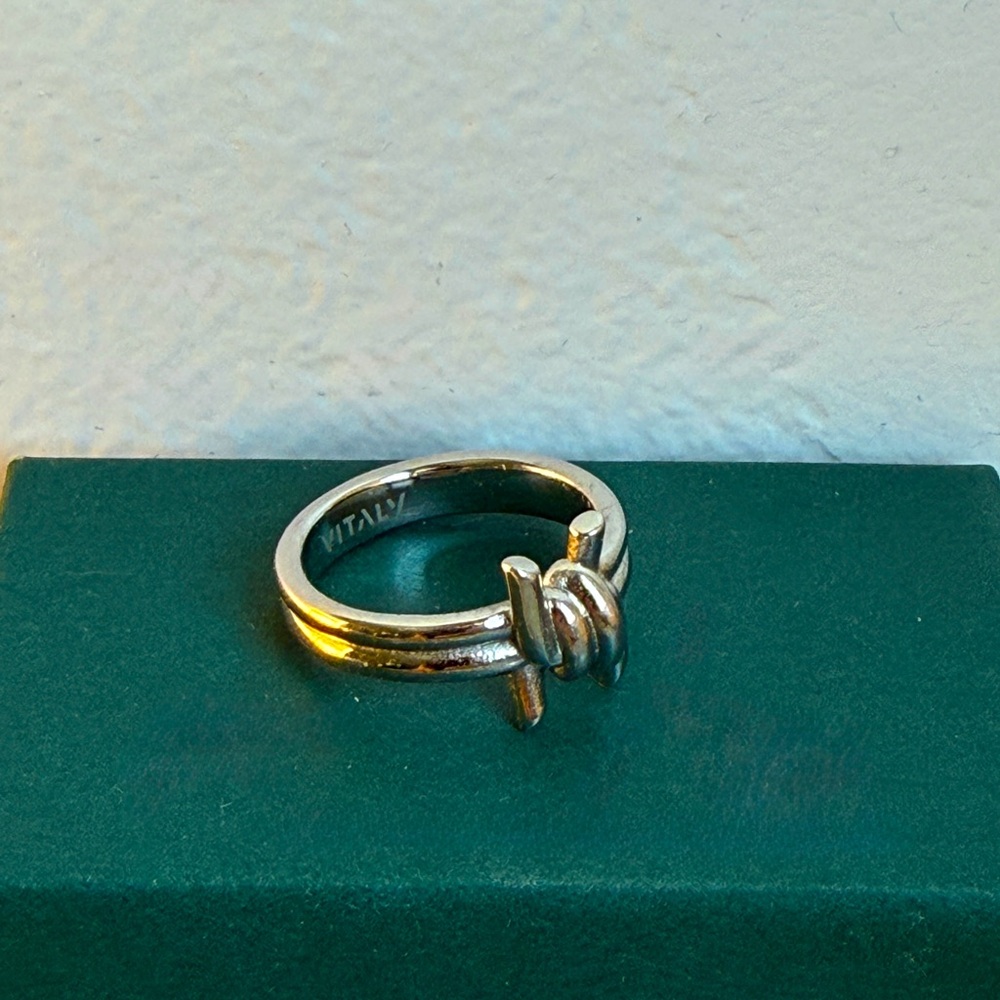 Vitaly perimeter ring